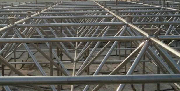 阿城盘点螺栓球网架构件施工前的3方面考试事件